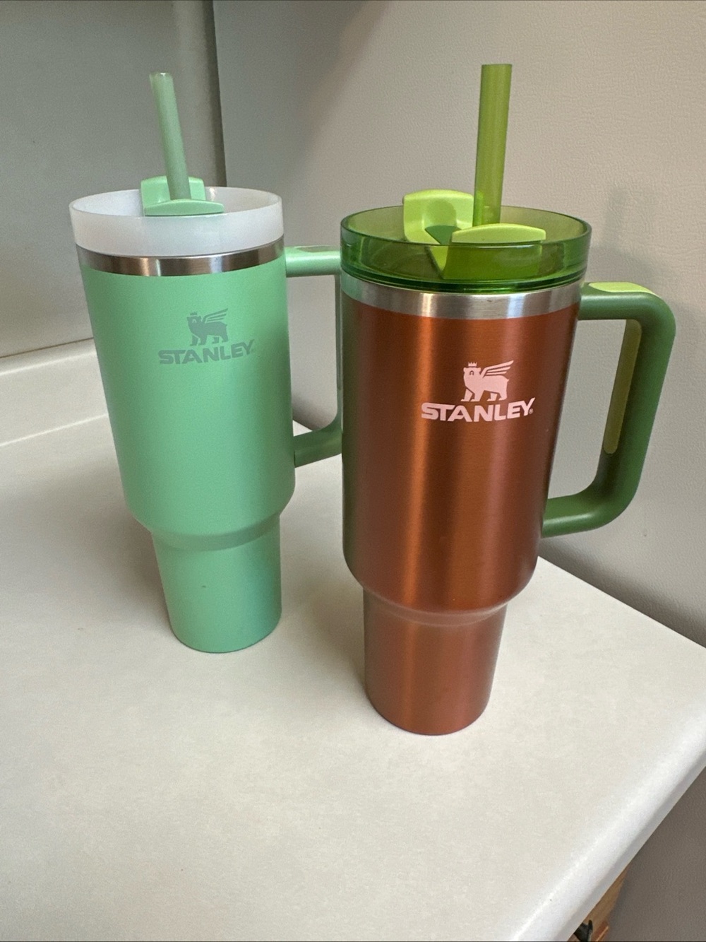 Stanley Insulated Quencher tumbler – Green and Copper Lainey Wilson